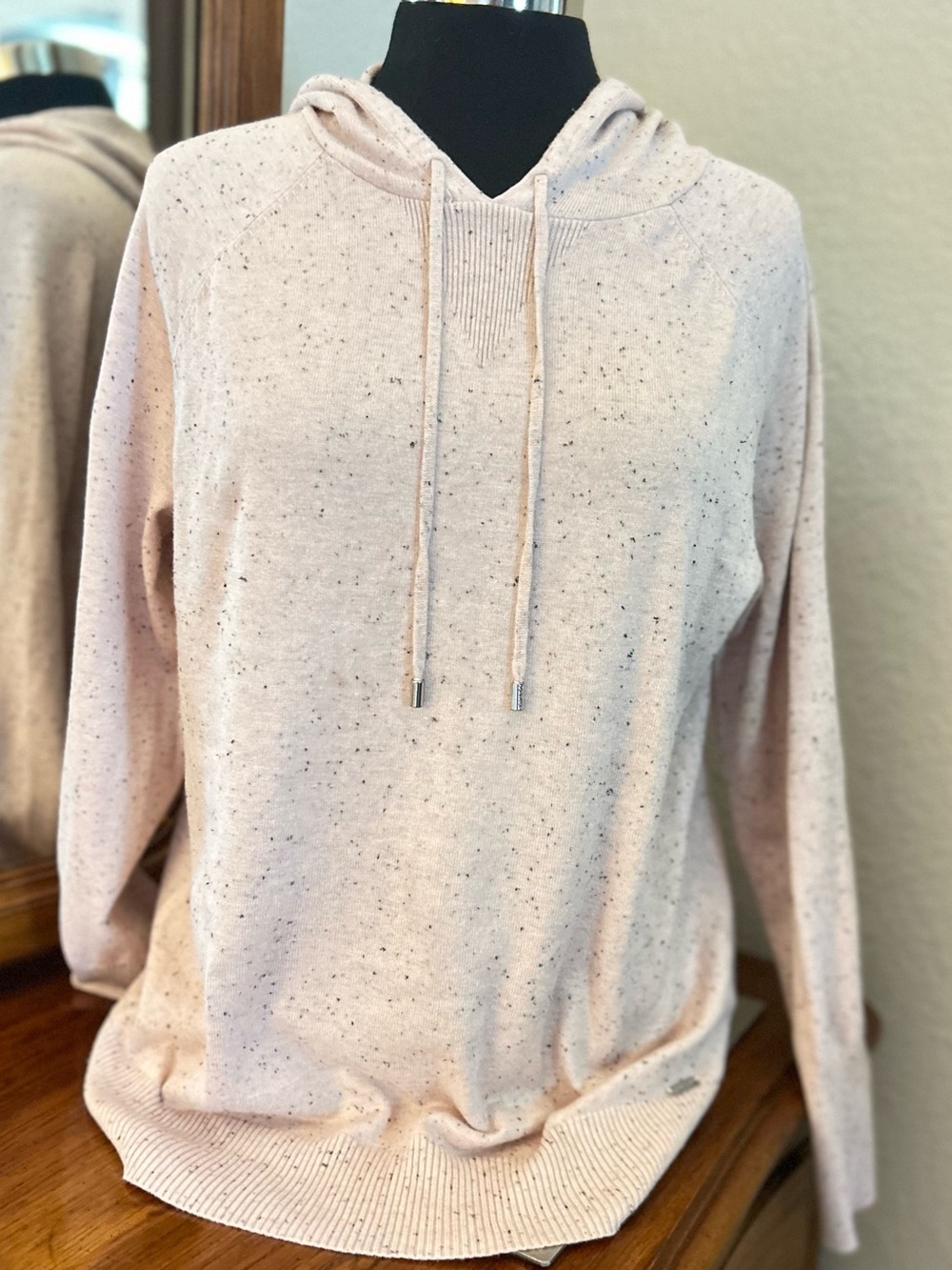 Calvin Klein Cozy Speckled Hooded Sweater - Light peach. Size L. NWTGS